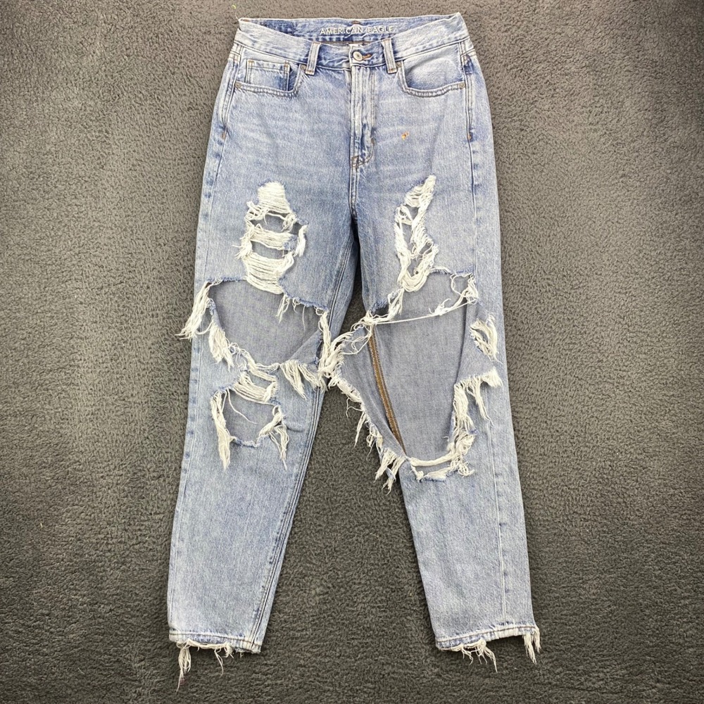 American Eagle‎ Distressed Ripped Mom Jeans Light Wash Denim Size 4 Regular